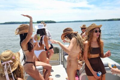 3 Hour 25ft Pontoon Party Boat with Captain up to 12 people