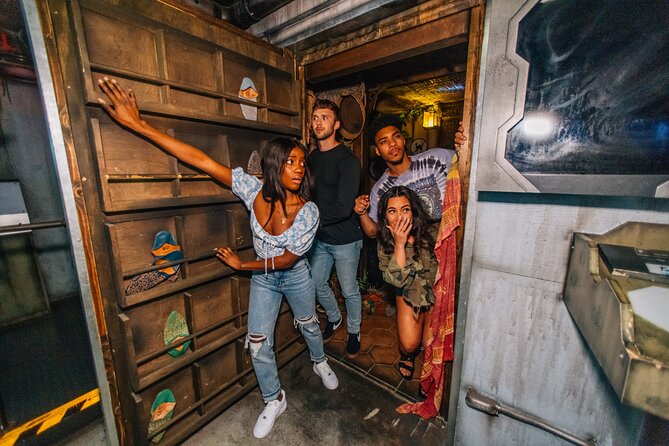 60 Minute Escape Game at Opry Mills - Group size and the shared-room question