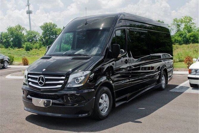 Airport transfer to Nashville Downton (up to 14 Passengers) - The price question: good value for the right group