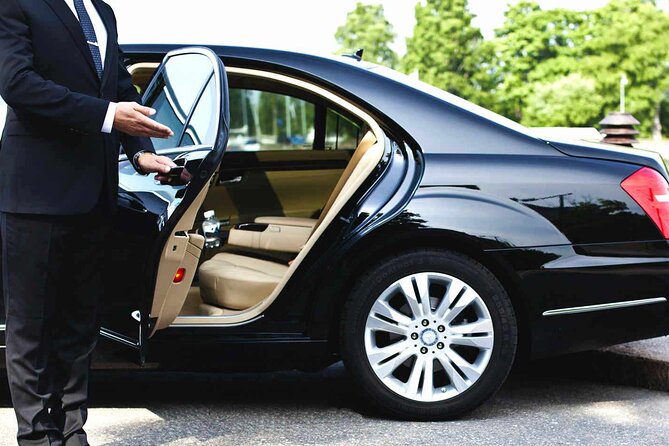 Airport transfer to Nashville Downton (up to 14 Passengers) - A practical arrival plan
