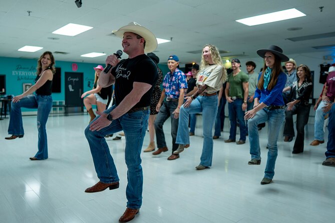 Beginner's Line Dancing Class with Instructor in Nashville - What happens during the one-hour class