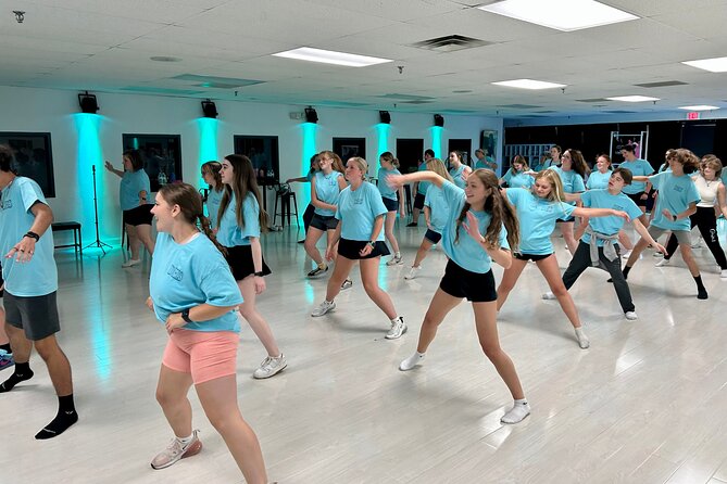 Beginner's Line Dancing Class with Instructor in Nashville - Should you book Turn Their Heads Nashville?