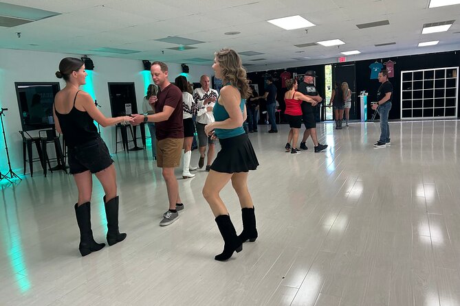 Beginner's Two Step and Country Swing Dancing Class - The opening demonstration gets you moving