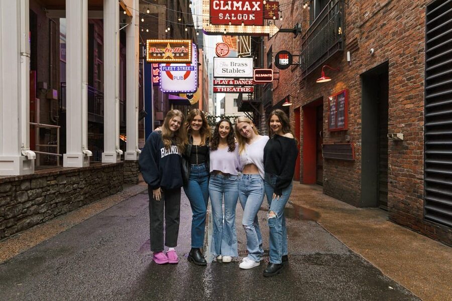 Bootleg & Barrels: A Tennessee Whiskey Tasting Experience - Who should book this Nashville whiskey walk