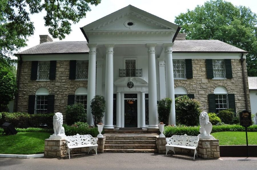 From Nashville: Memphis Tour with Graceland VIP Access - Sun Studio and the accident that changed music
