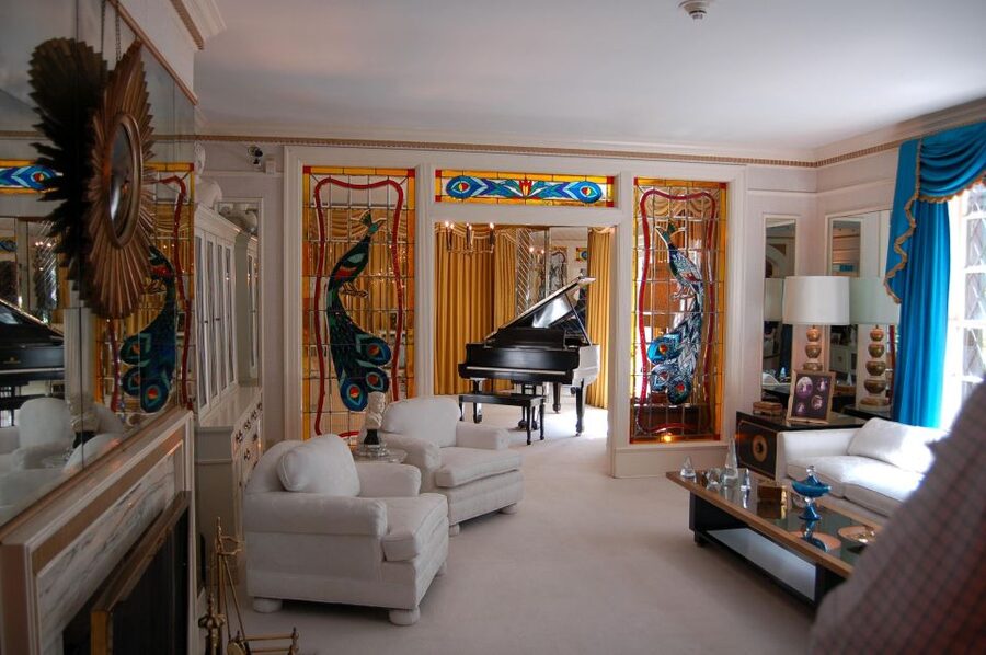 From Nashville: Memphis Tour with Graceland VIP Access - Graceland: allow the time to wander