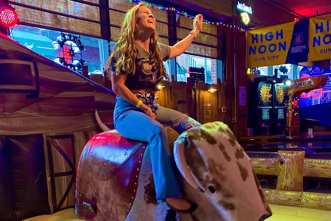 Guided Pub Crawl Walking Tour of Downtown Nashville - Finding the less obvious bars