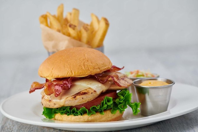 Hard Rock Cafe Nashville - Who will enjoy this meal most?