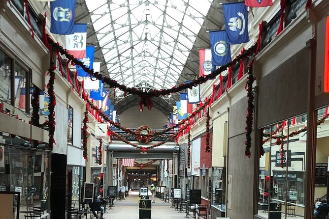 Legends of Music City Guided Historical Walking Tour - The guide makes the difference