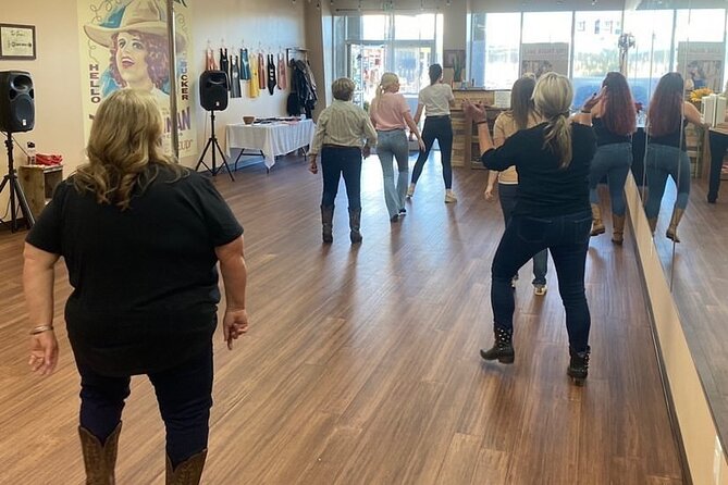 Line Dance Lesson in Nashville: Country Fusion Class - What you can learn in one hour