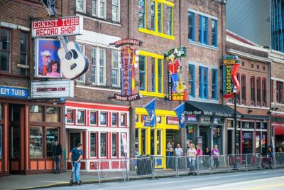 Music City Food, Drink, Sightseeing Walking Tour along Broadway