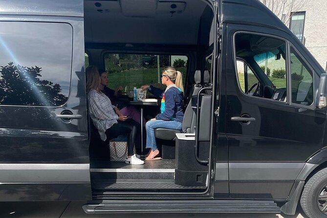 Nashville Airport Private Transportation for 6-13 Passengers - The reliability issue you should take seriously