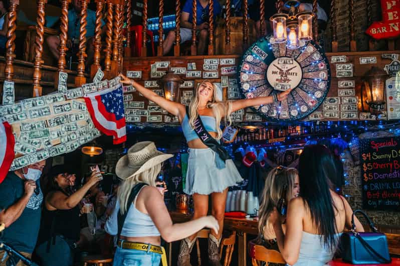 Nashville Bar Crawl: Guided Pub Crawl with Drinks Discounts - What the Nashville bar crawl is really like