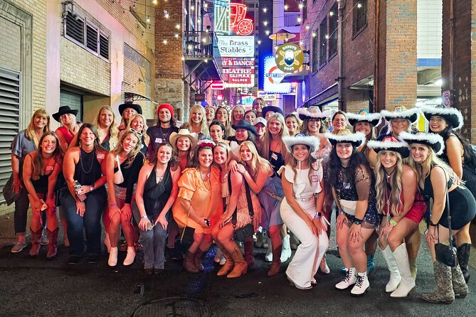 Nashville Bar Crawl with VIP Club Entrance and Bonus Shots - What this crawl does not provide