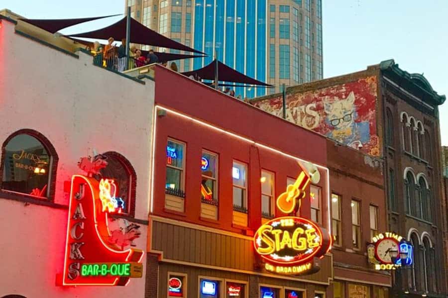 Nashville: Downtown Food, Drink and Sightseeing Walking Tour - Key points at a glance