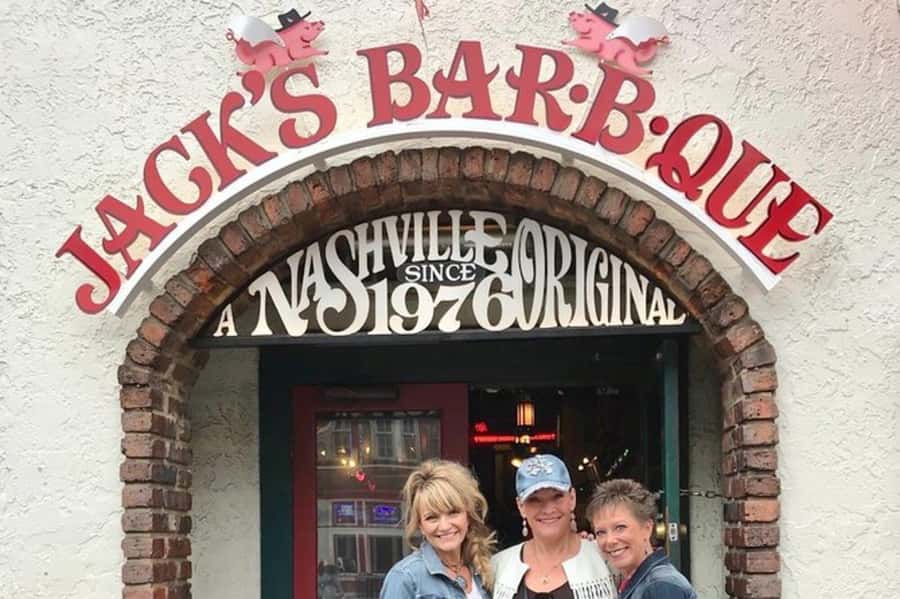 Nashville: Downtown Food, Drink and Sightseeing Walking Tour - Broadway, honky-tonks, and Nashville’s public stage
