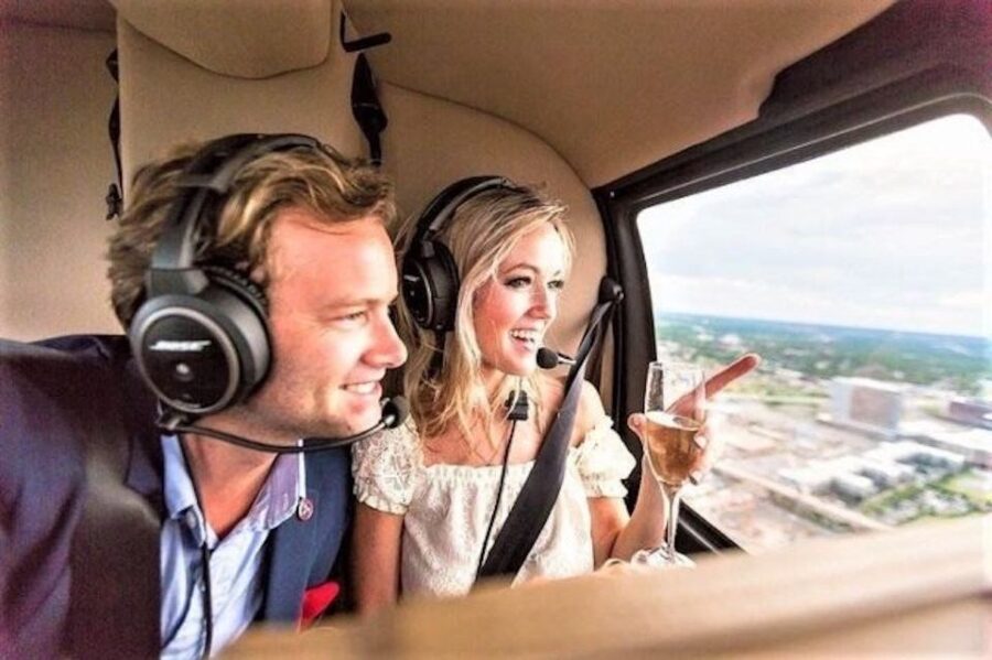 Nashville: Downtown Helicopter Tour - Music Row, Centennial Park, and the Tennessee hills