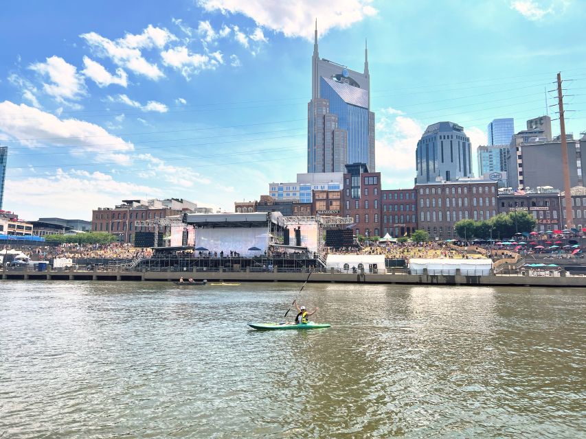 Nashville: Downtown Kayak Rental - Drifting back toward the Nashville skyline