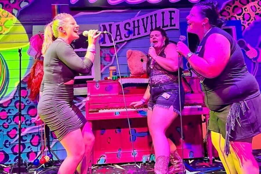Nashville: Exclusive Entry and Special Offers VIP Bar Crawl - Who gets the best value from $66