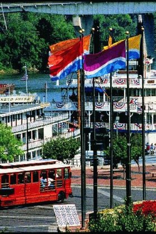 Nashville: General Jackson Showboat Dinner Cruise - A paddlewheel boat with room to roam