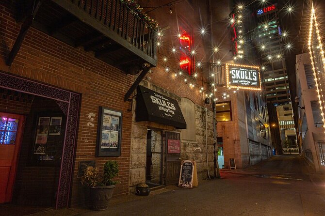 Nashville Ghosts: Adults-Only Boos and Booze Haunted Pub Crawl - The guides shape the entire evening