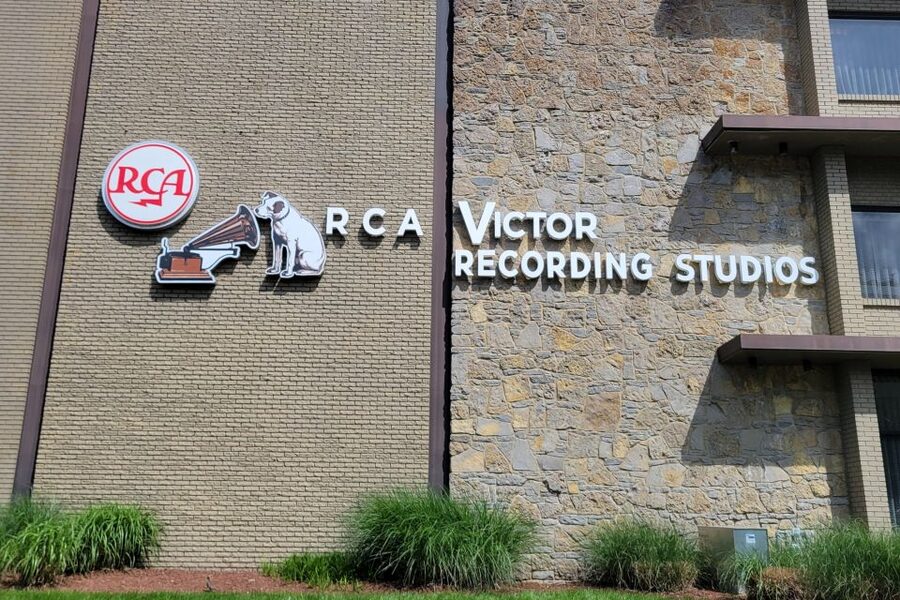 Nashville: Guided City Van Tour - Musician’s Hall of Fame and the State Capitol
