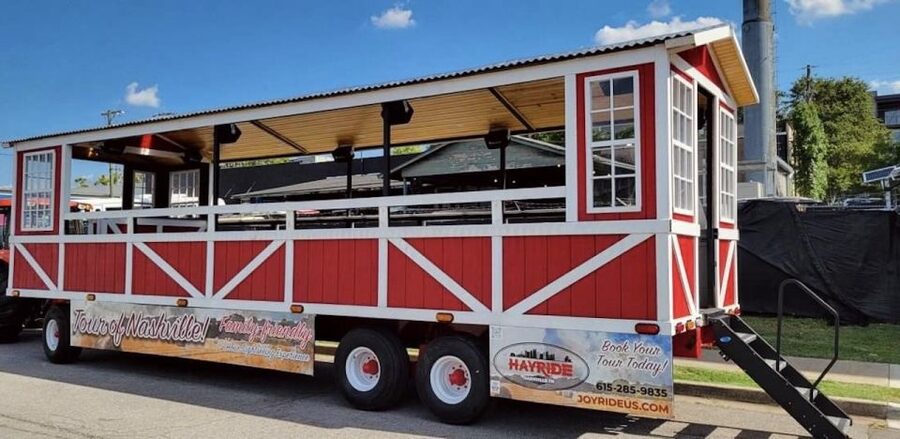 Nashville: Guided Hayride Tractor Ride and Sightseeing Tour - Music Row, Midtown, and the stories behind the songs