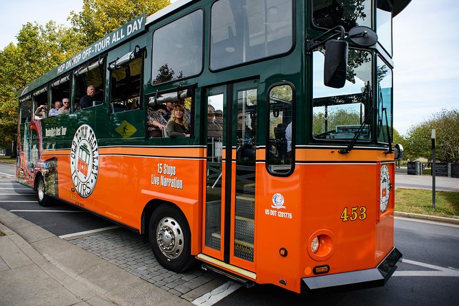 Nashville Hop On Hop Off Trolley Tour - Stops 10 through 12: State government, musicians, and the market