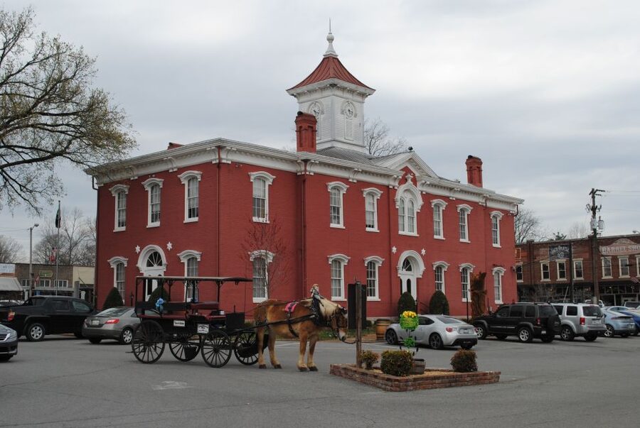 Nashville: Jack Daniel Distillery Day Trip with Tastings - Who will enjoy this day trip?