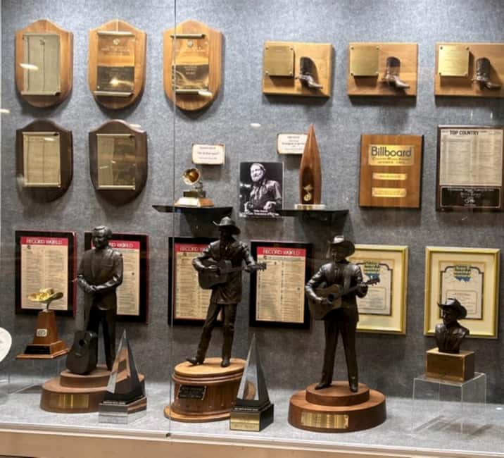 Nashville: Legends of Country Music Museum Entry Ticket - Inside the 4,500-square-foot museum