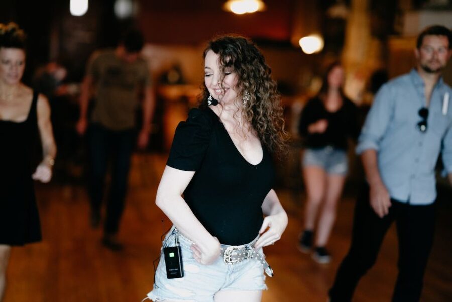 Nashville: Line Dancing Class with Keepsake Video - Choosing the second routine