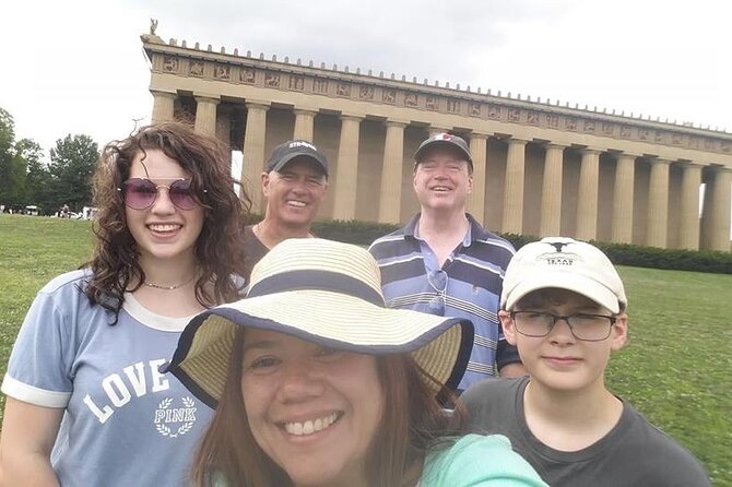 Nashville Music, History and Hidden Gems Tour - Nashville in four hours, from Broadway to Opryland