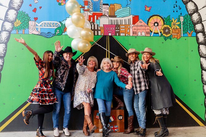 Nashville Photoshoot Experience in the Gulch - Posing help makes a real difference