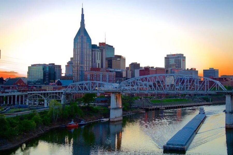 Nashville: Private City Tour with Local Singer-Songwriter - Starting Downtown on Honky Tonk Row