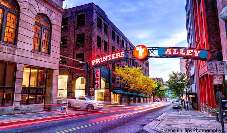 Nashville: Prohibition Cocktail Crawl – Speakeasy Scandals - First downtown stop: get the period mood right