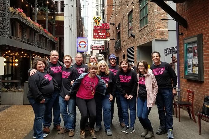 Nashville's Honky-Tonk Walking Sightseeing Pub Crawl - A funny introduction to downtown Nashville