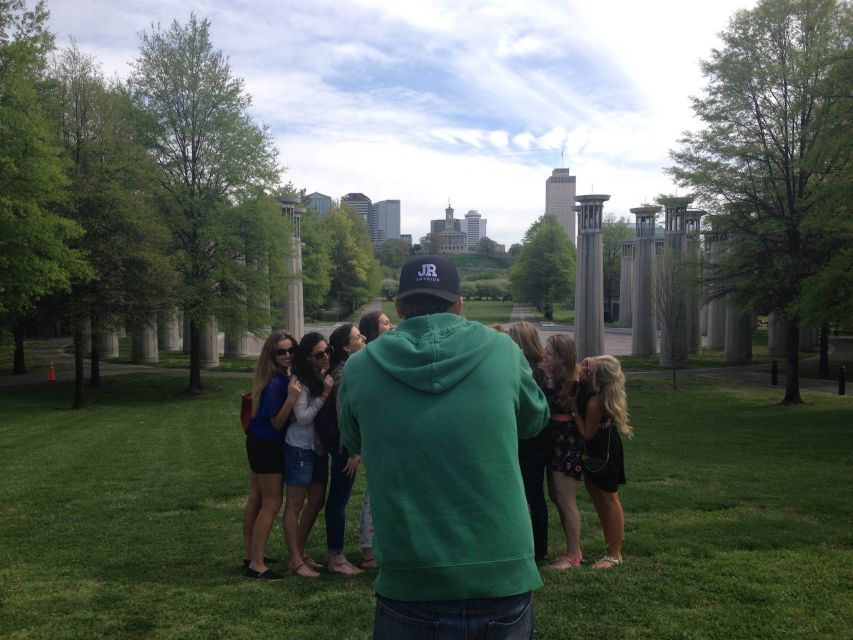 Nashville: Sightseeing Cart Tour - Guide quality and what to ask for
