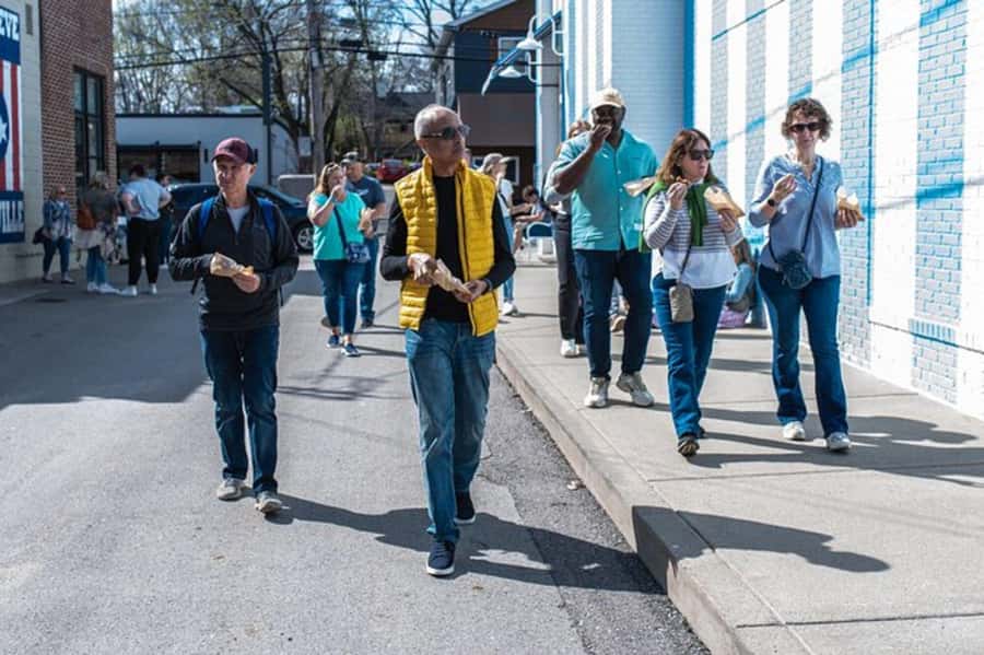 Nashville: Taste of Nashville Food and Sightseeing Van Tour - Meeting in downtown Nashville
