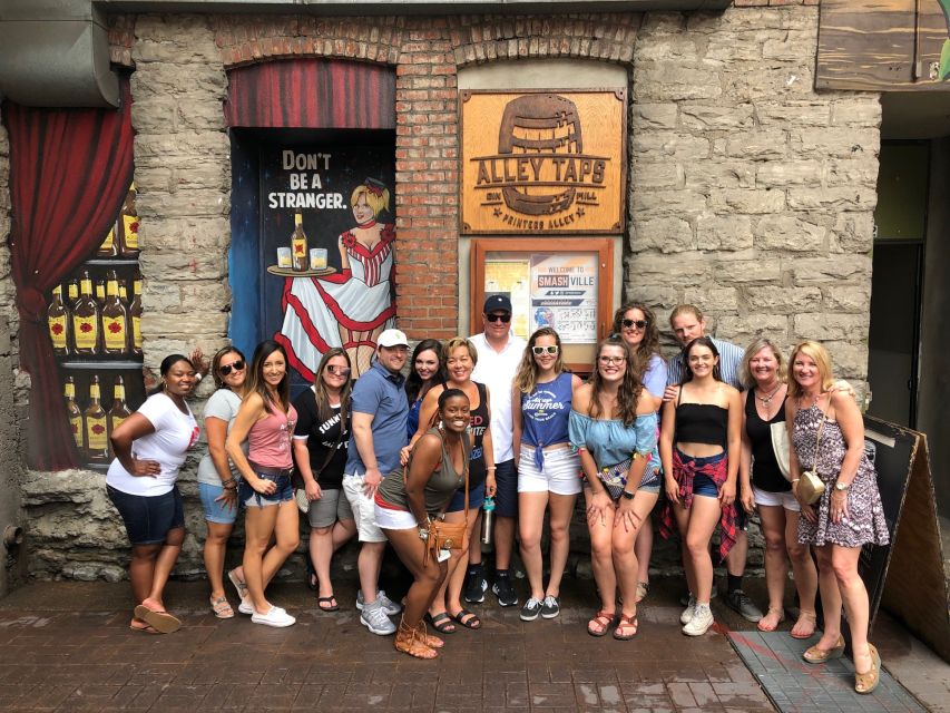 Nashville: The Ville All-Inclusive Pub Crawl - The middle stops: local drinks and live music