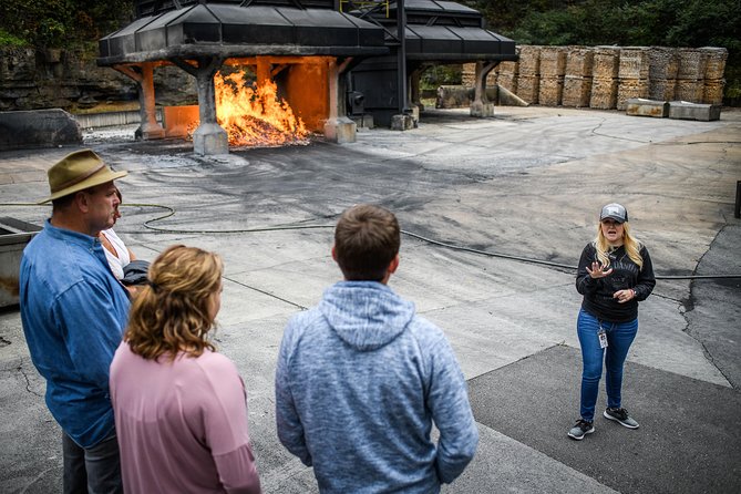 Nashville to Jack Daniel's Distillery Bus Tour + Whiskey Tastings - Small details that can make or break the day