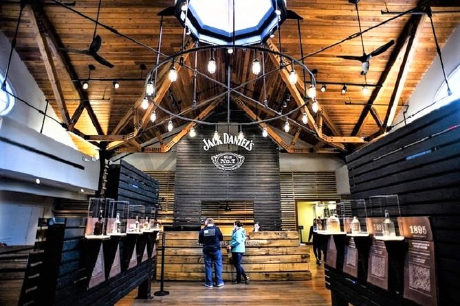 Nashville to Jack Daniel's Distillery Bus Tour + Whiskey Tastings - Should you book the Jack and Back tour?