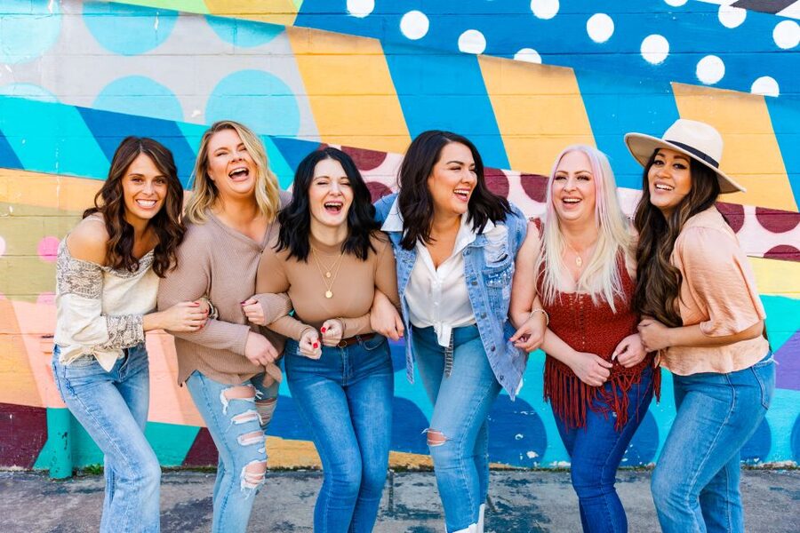 Nashville: Walking Tour and Photoshoot in The Gulch - The value of posing direction