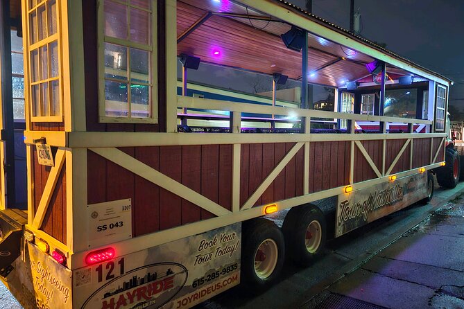 Night-Time Hayride Sightseeing Tractor Tour of Nashville - The guide can make or break the ride
