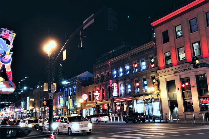 Night Time Trolley Tour of Nashville with Photo Stops - Why Nashville is worth seeing from a trolley at night