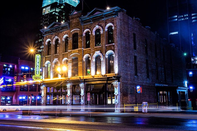 Nightmare Notes & Hauntings of Music City Nashville Ghost Tour - Benchmark Bar and Grill after dark