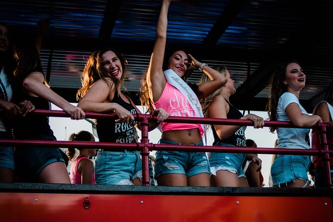 Private Downtown Nashville Party Tractor Tour 21+ Only! - Getting to the meeting point and returning afterward