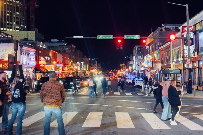 Private Nashville Tour for up to 7 passengers - What you should and should not expect to see