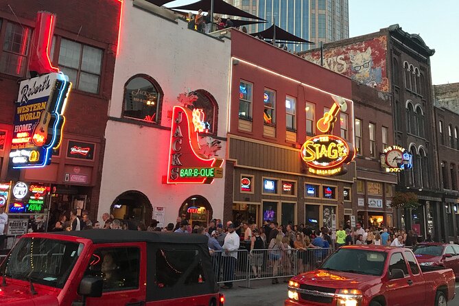 Private Small Group Nashville Food & Sightseeing Tour - Hot chicken, barbecue, and the changing menu
