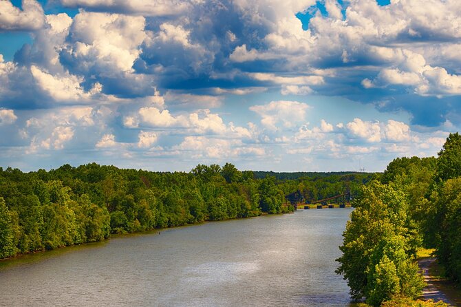 Self-Guided Audio Driving Tour in Natchez Trace Parkway - Meriwether Lewis Park puts the route into national history
