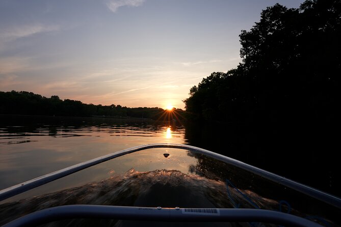 Small Group Clear Kayak Tour of Old Hickory Lake - Seeing Old Hickory Lake through a clear kayak